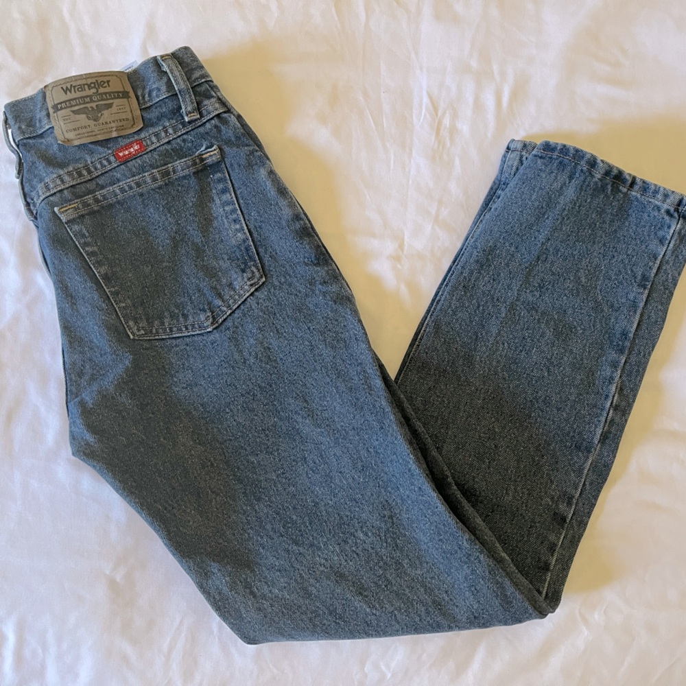 NEW! Wrangler Relaxed Fit Jeans Sz 28x30